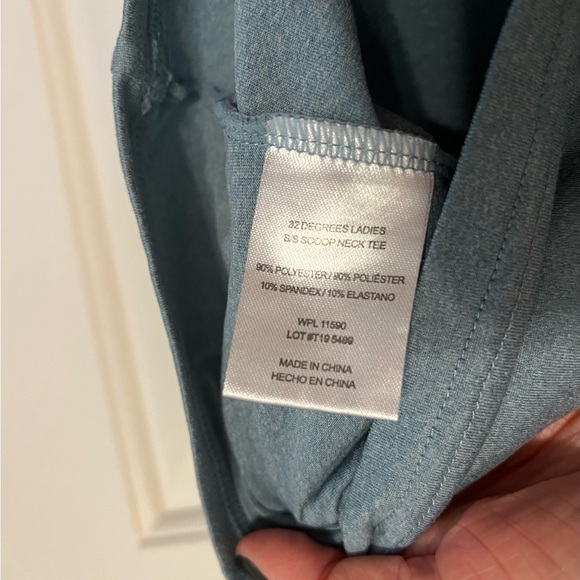 32 Degrees Cool Women's Blue Short Sleeve Scoop Neck T-Shirts Size Small - Picture 11 of 11